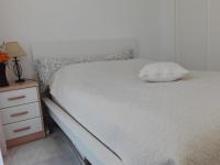 Posteľ alebo postele v izbe v ubytovaní Bonito apartamento en Nueva Andalucia
