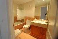 Kúpeľňa v ubytovaní Bonito apartamento en Nueva Andalucia