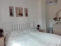 Posteľ alebo postele v izbe v ubytovaní Bonito apartamento en Nueva Andalucia