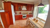 A kitchen or kitchenette at Villa Del Sol