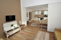 A kitchen or kitchenette at Sunshine Apartments - Great Mountain View