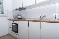 Kuchyňa alebo kuchynka v ubytovaní Villa Anastasia