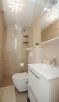 Kúpeľňa v ubytovaní Apartments Kogo