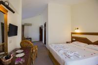Postel nebo postele na pokoji v ubytování Valeri Beach Hotel
