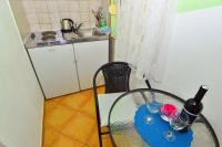 Kuchyňa alebo kuchynka v ubytovaní Apartments Veky 3