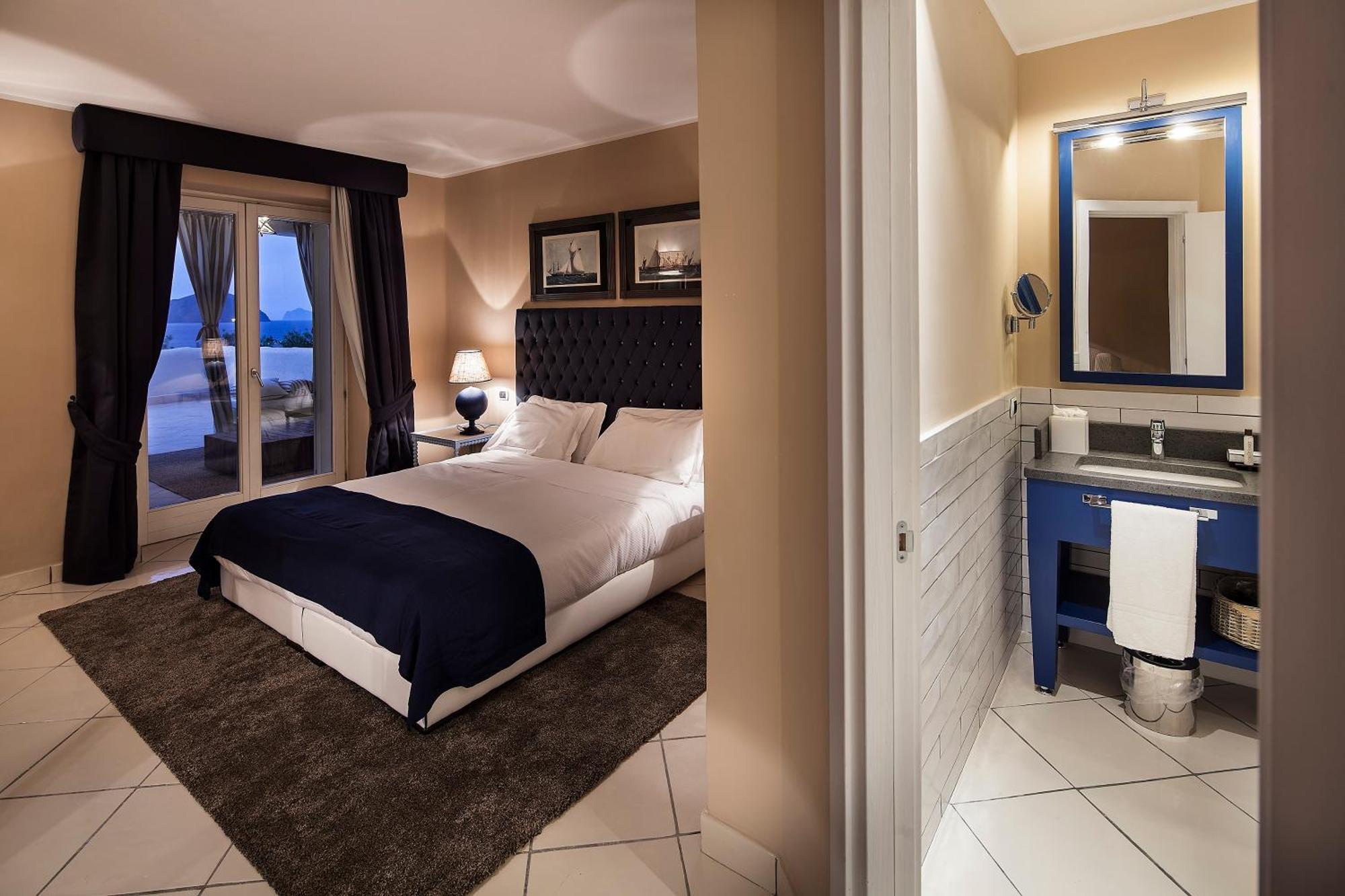 Therasia Resort Sea and SPA - The Leading Hotels of the World