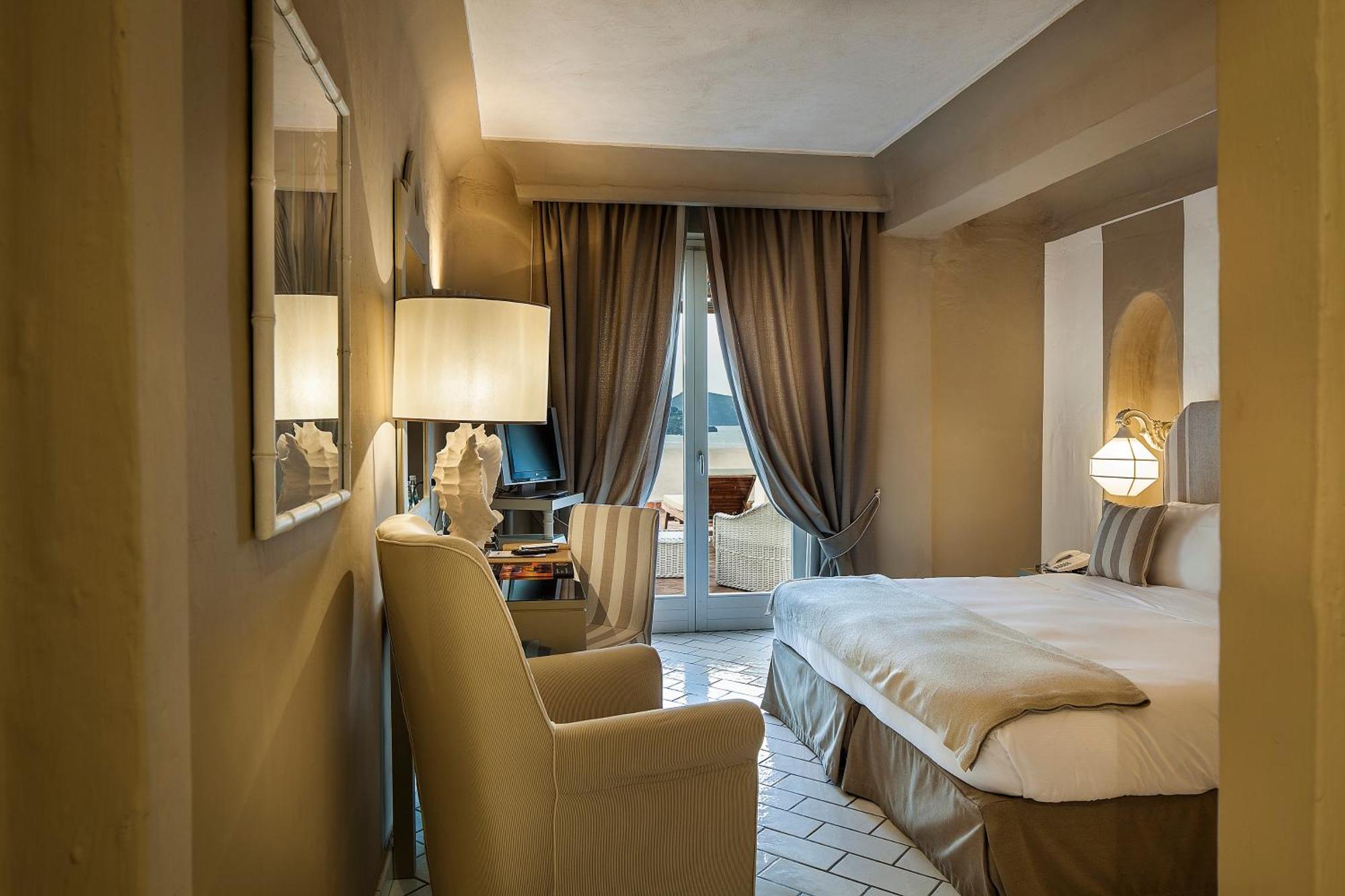 Therasia Resort Sea and SPA - The Leading Hotels of the World