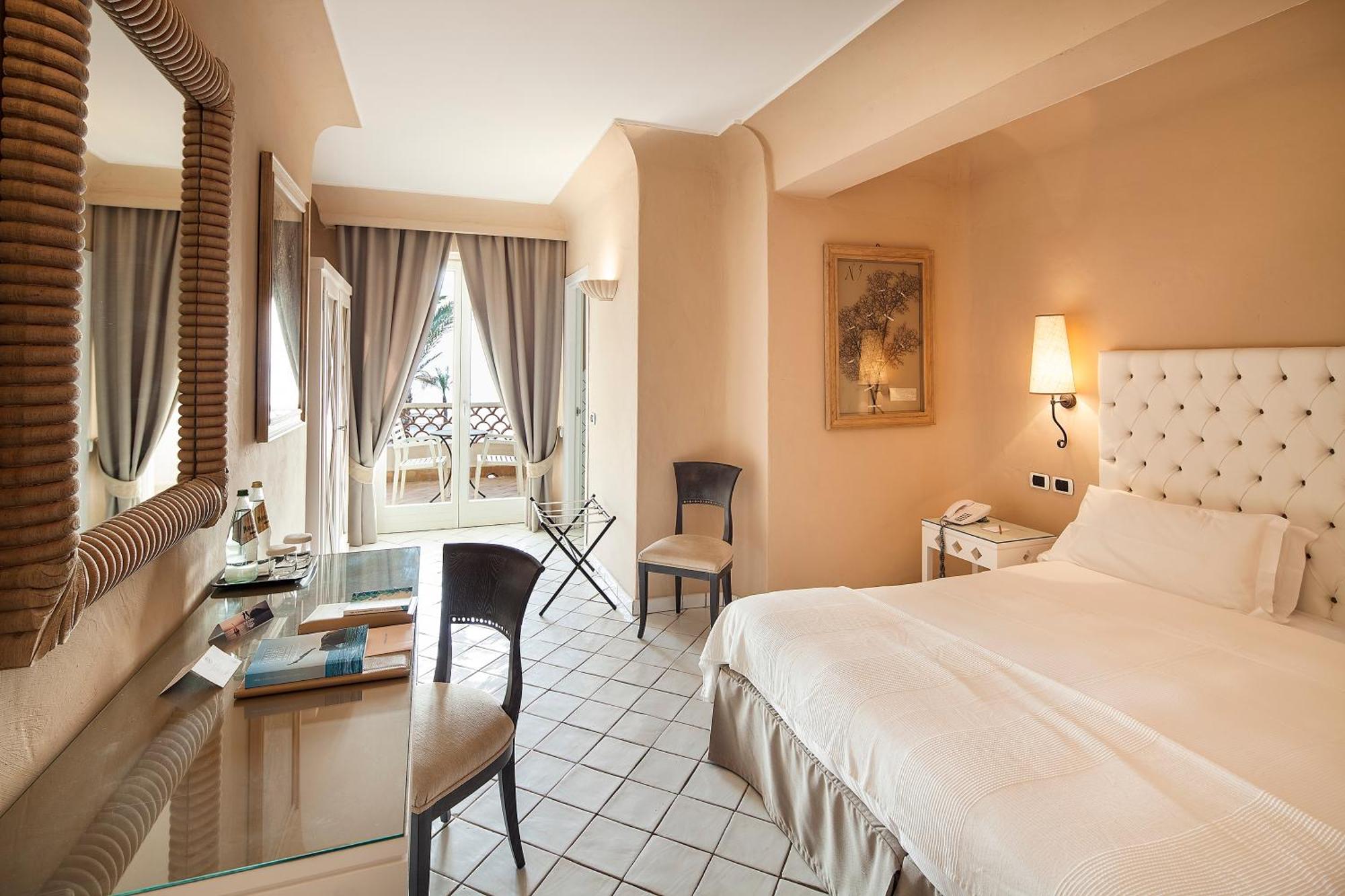Therasia Resort Sea and SPA - The Leading Hotels of the World