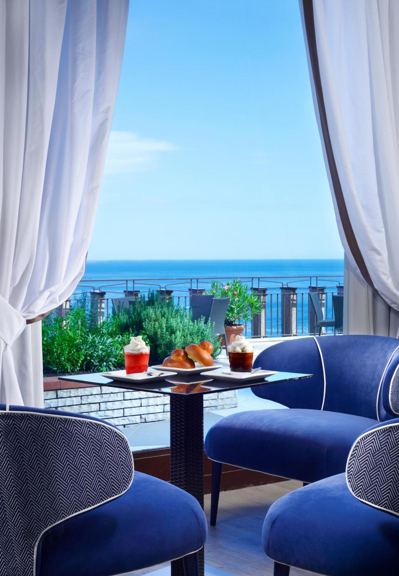 UNAHOTELS Capotaormina