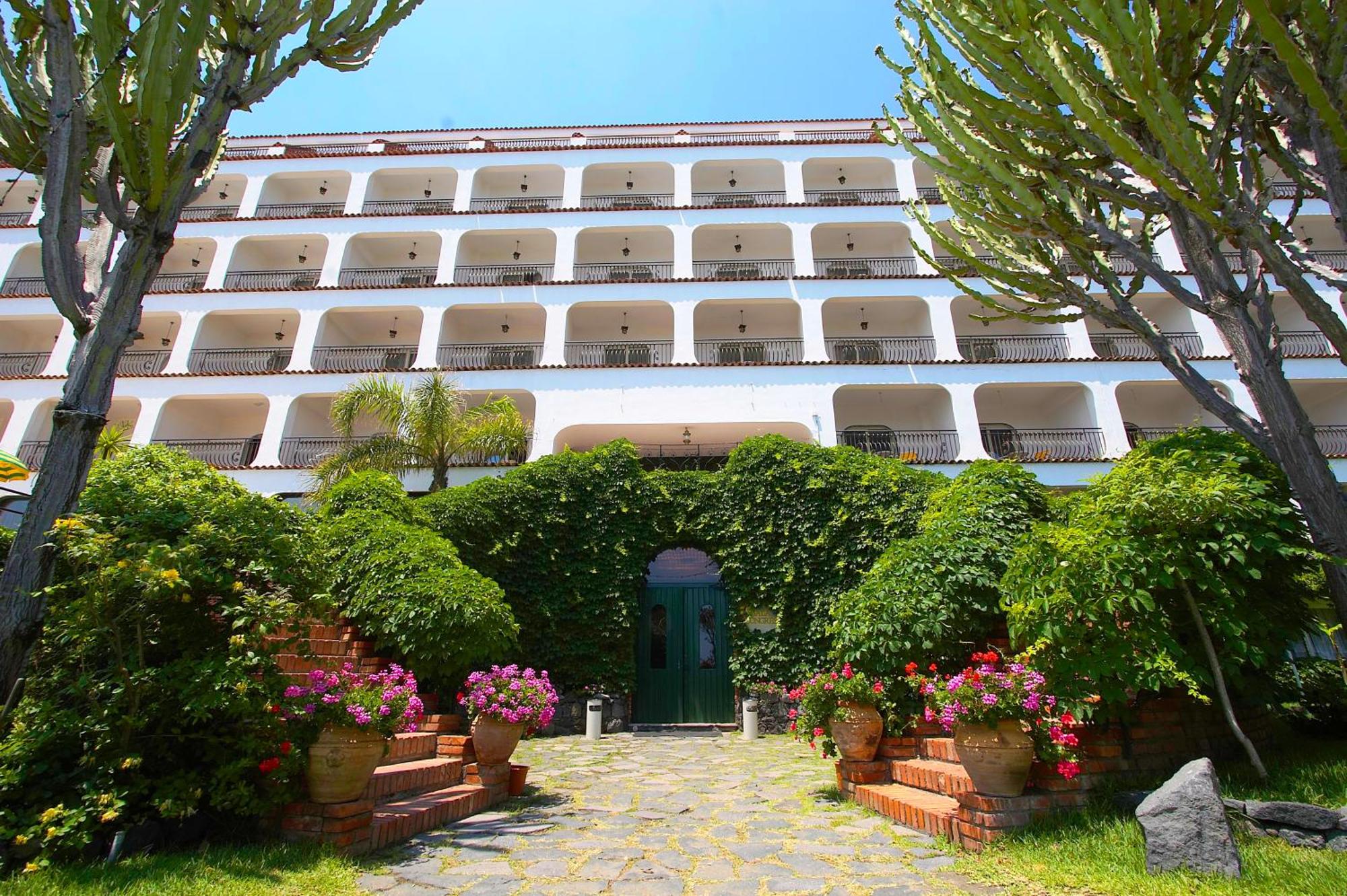 Delta Hotels by Marriott Giardini Naxos