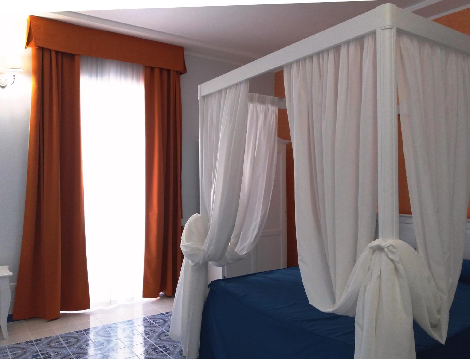 Odysseus Hotel