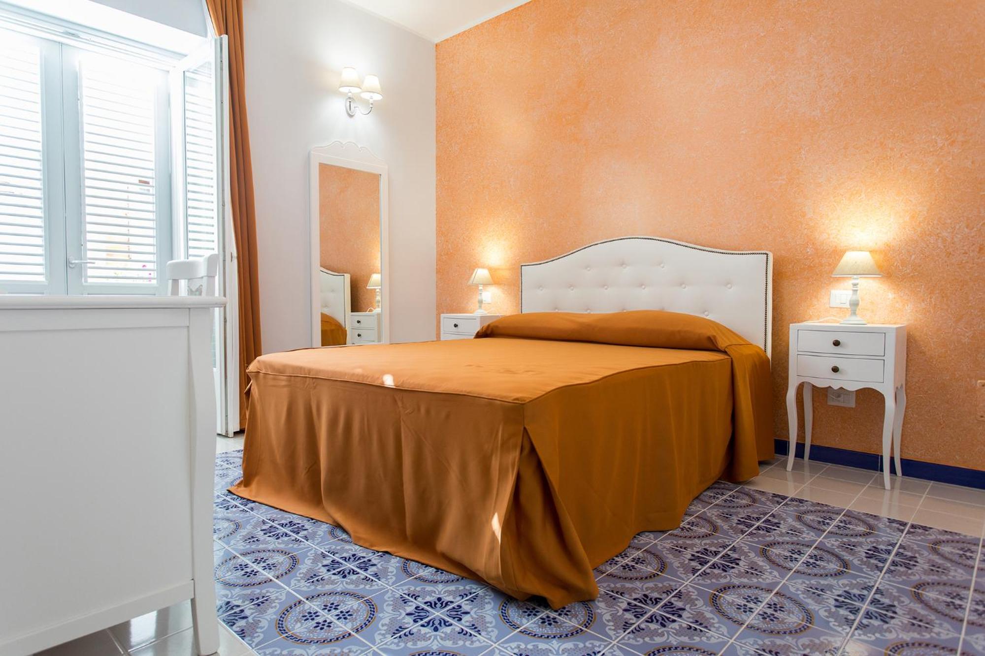 Odysseus Hotel