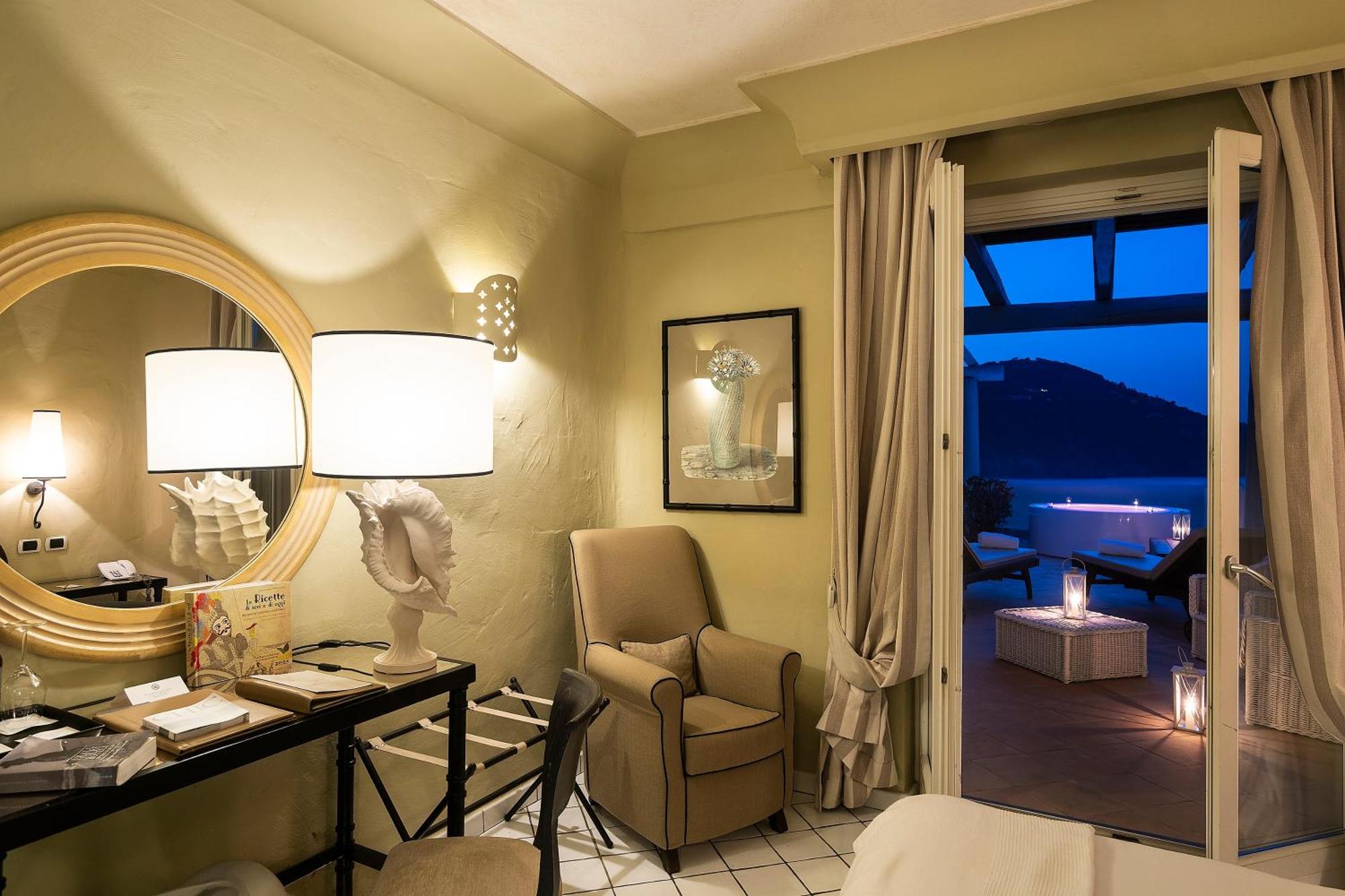Therasia Resort Sea and SPA - The Leading Hotels of the World