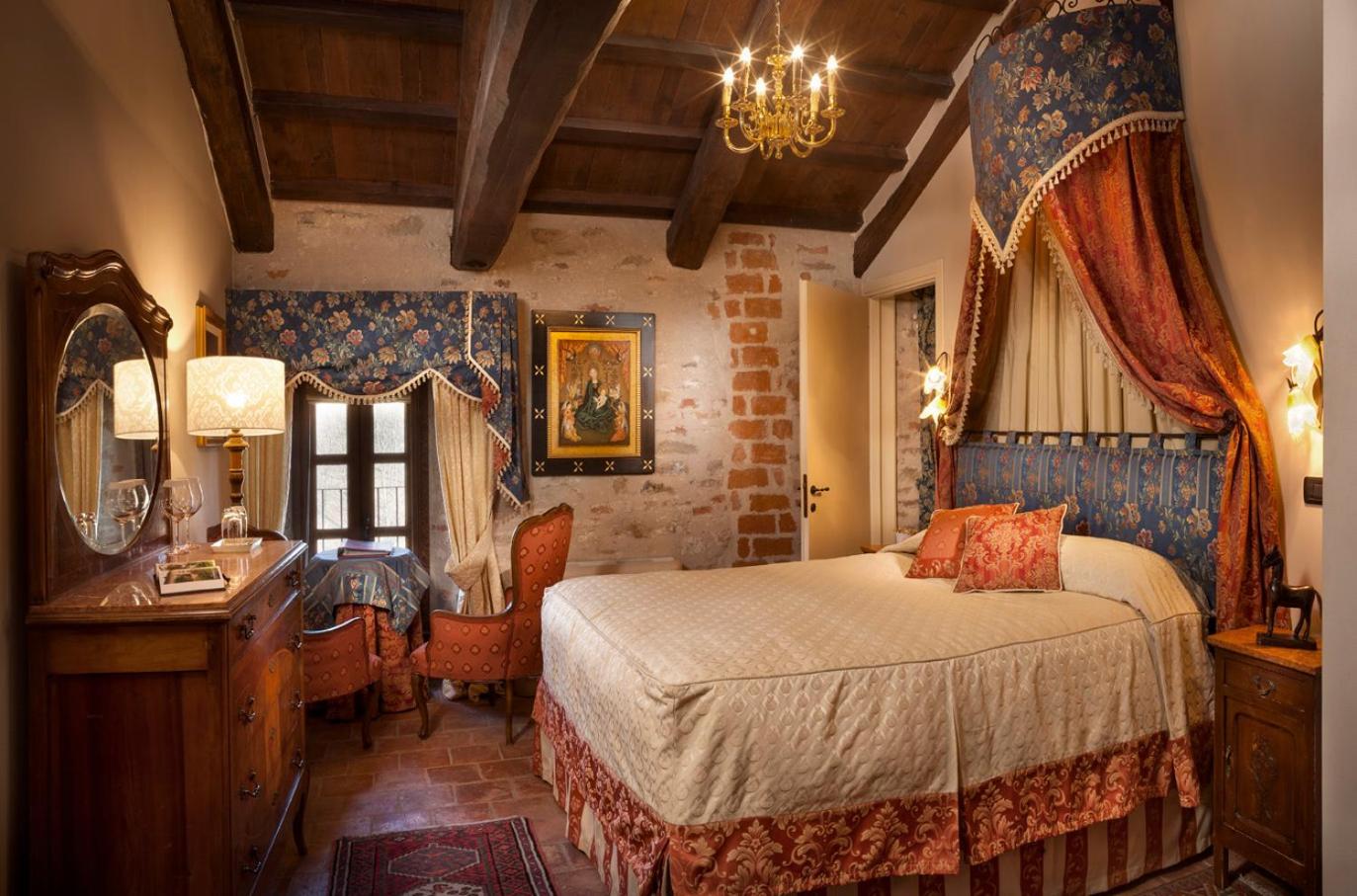 Castello Di Sinio