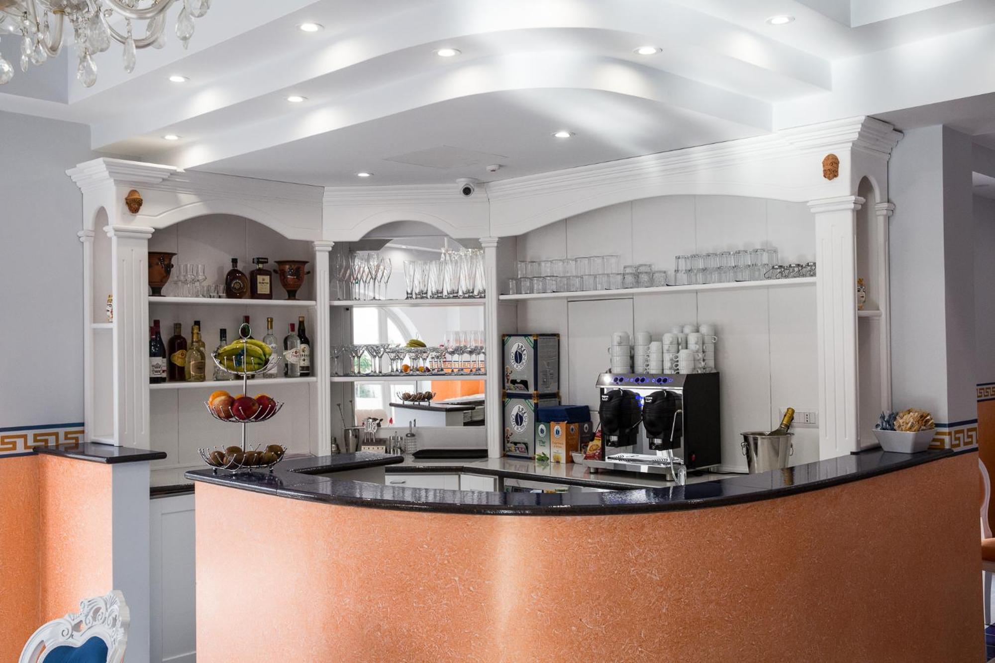 Odysseus Hotel