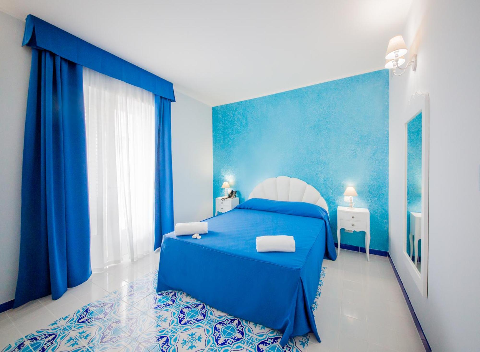 Odysseus Hotel