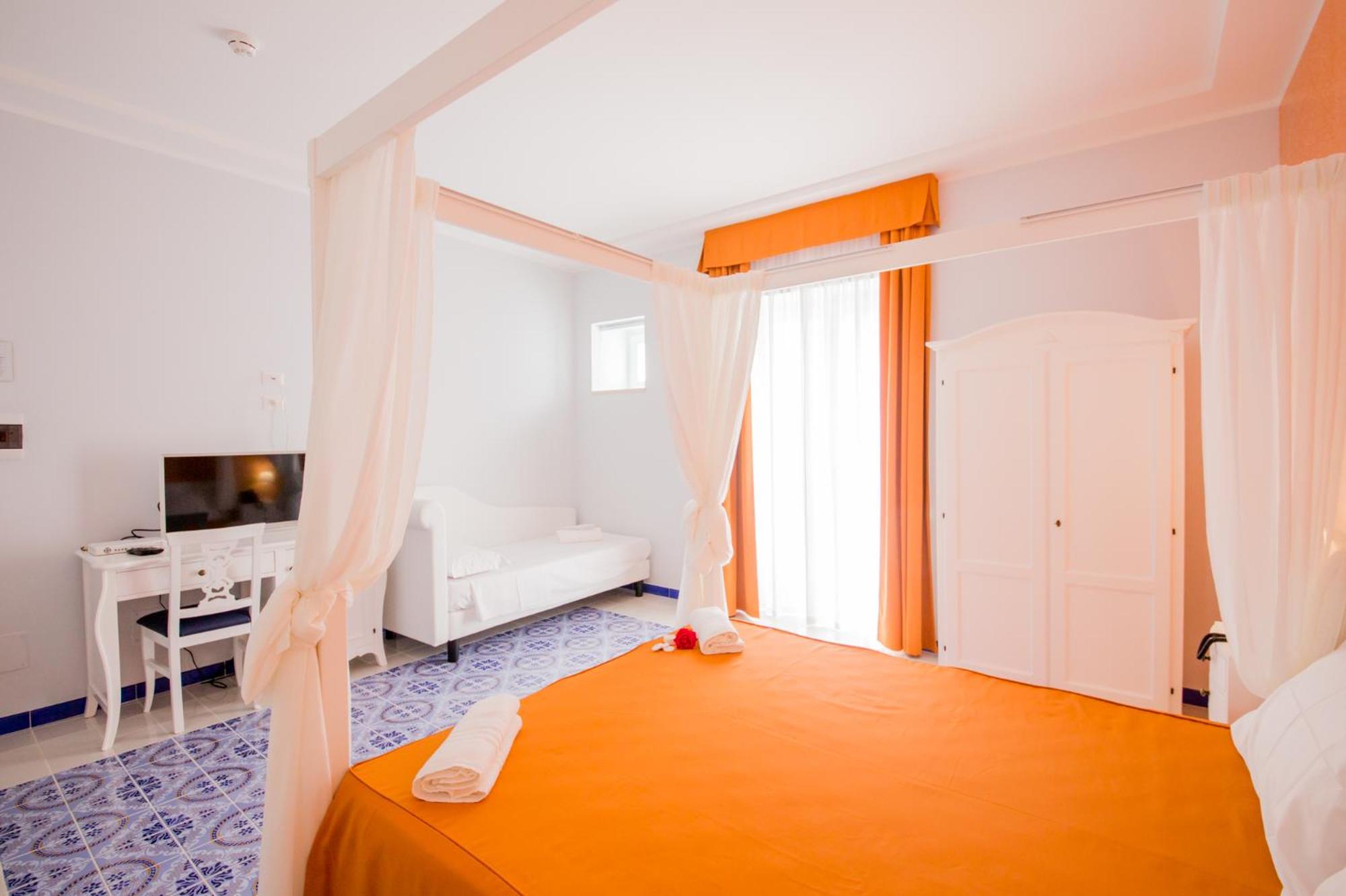 Odysseus Hotel