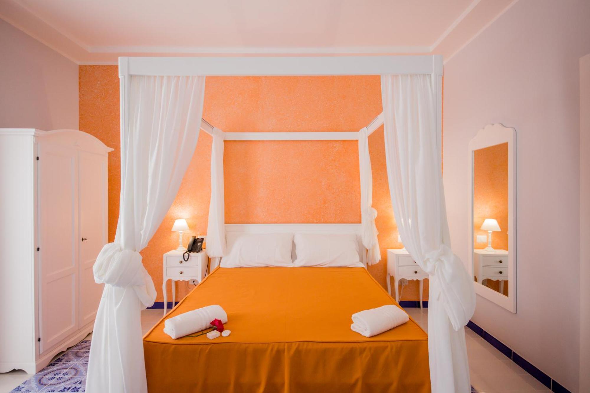 Odysseus Hotel