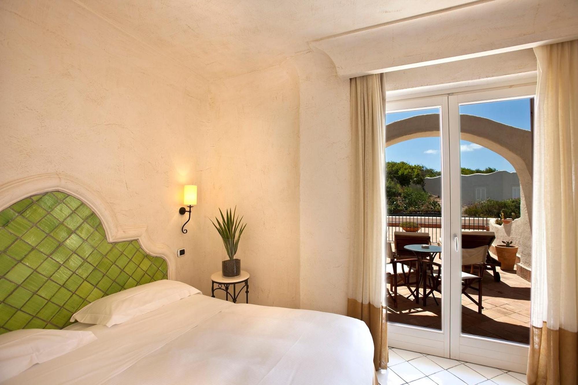 Therasia Resort Sea and SPA - The Leading Hotels of the World