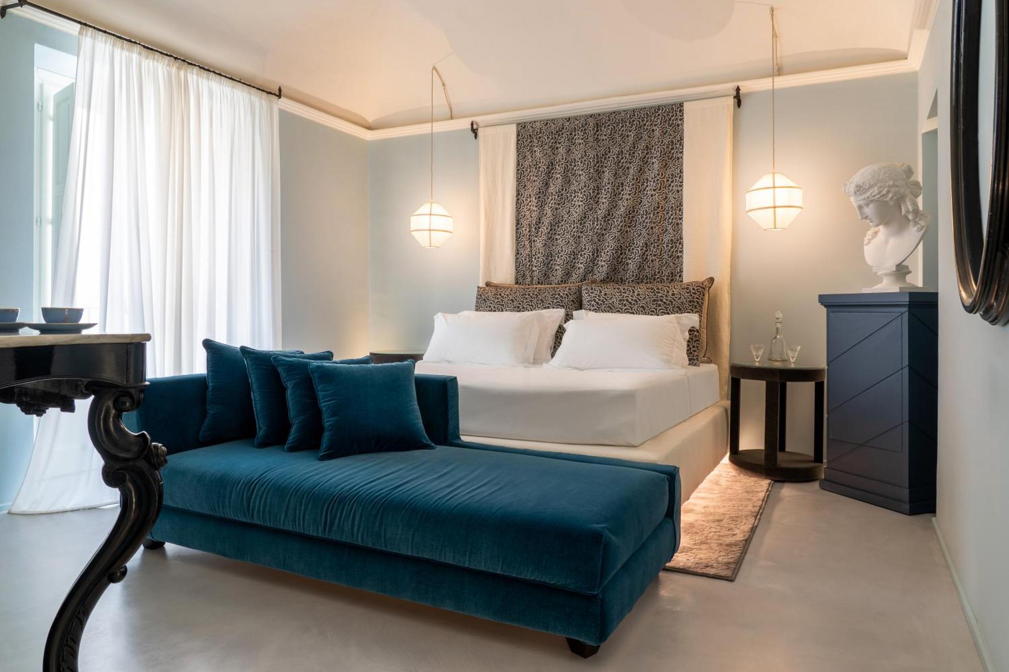Q92 Noto Hotel