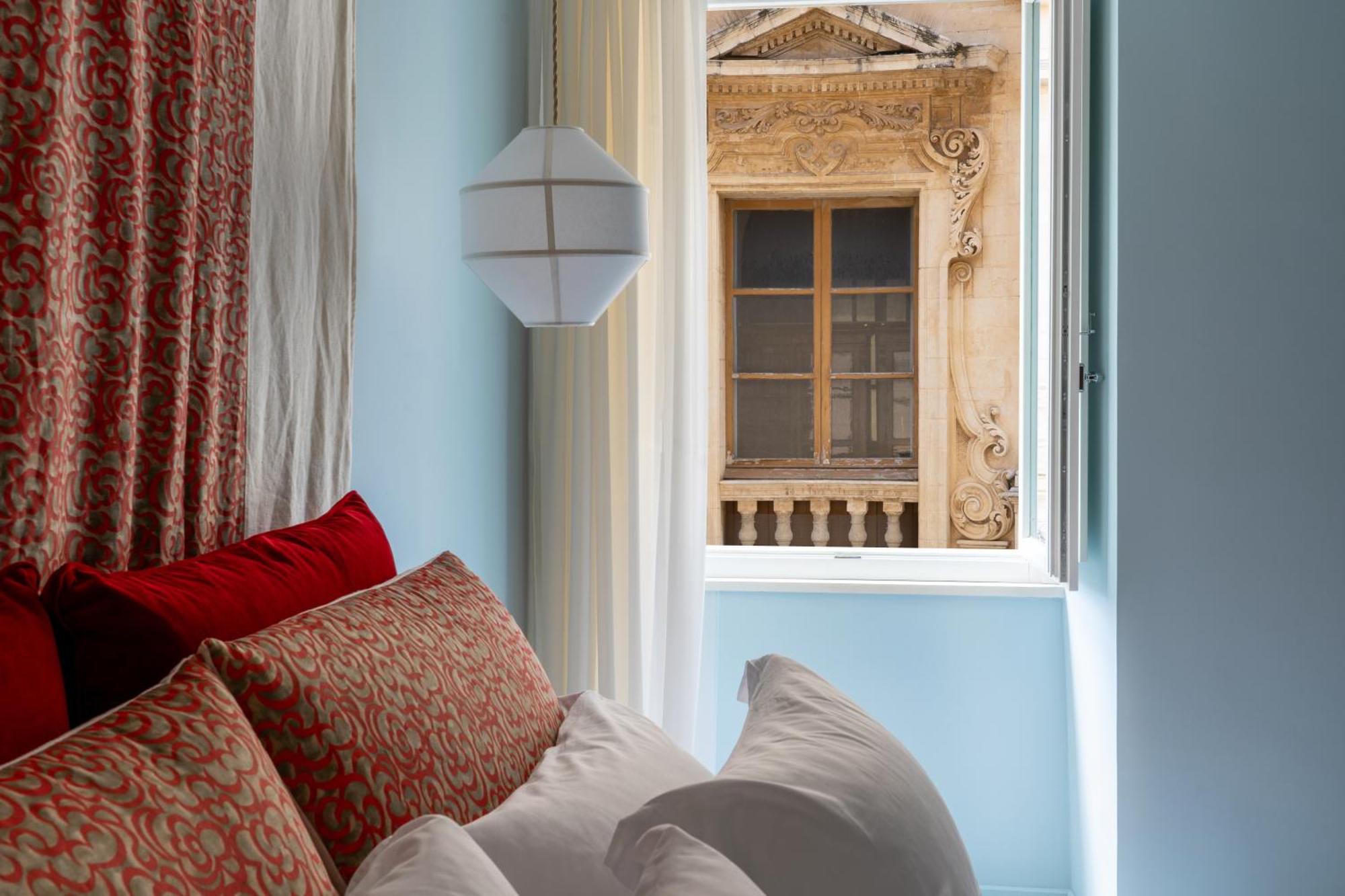 Q92 Noto Hotel