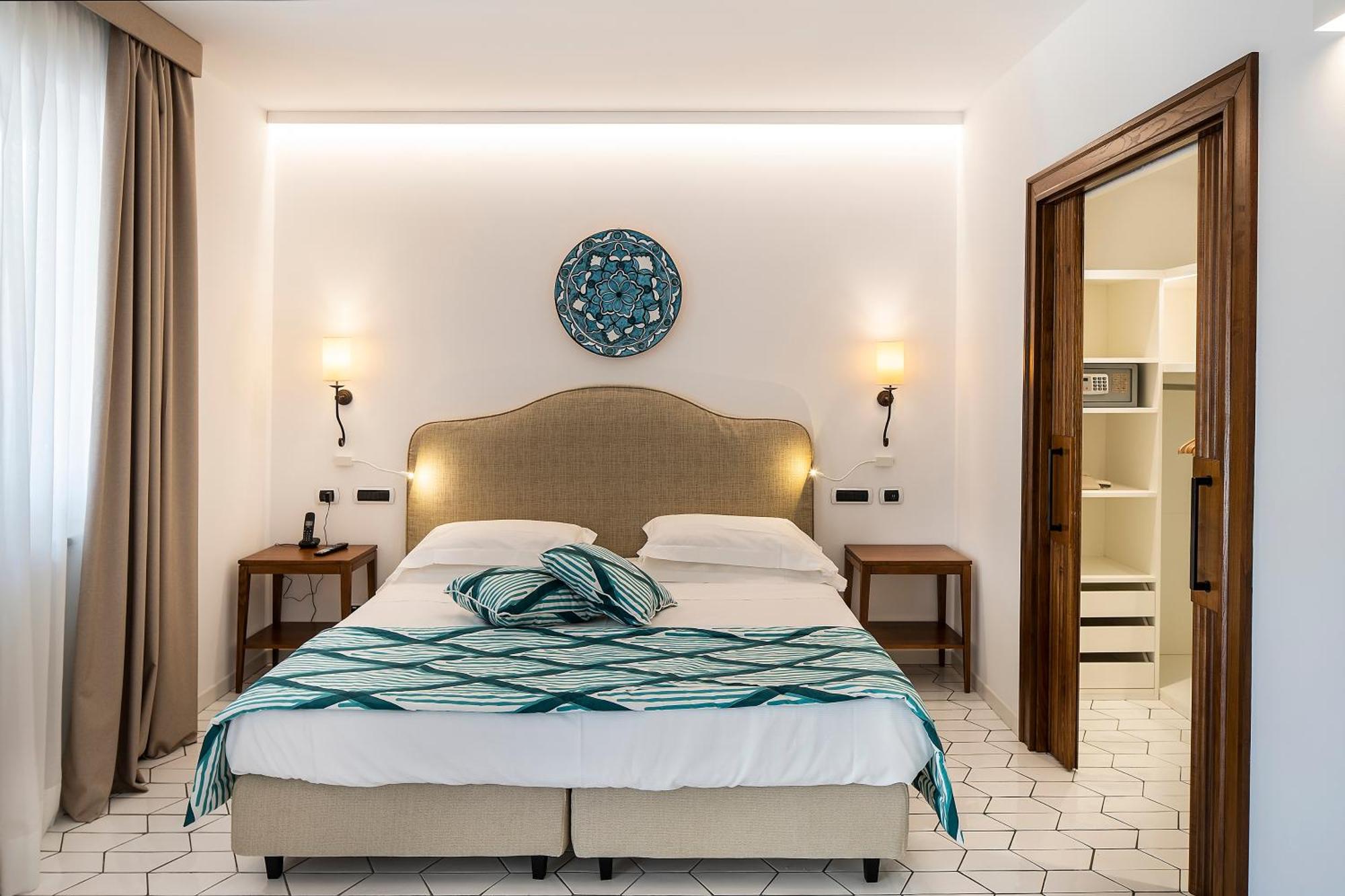 Therasia Resort Sea and SPA - The Leading Hotels of the World
