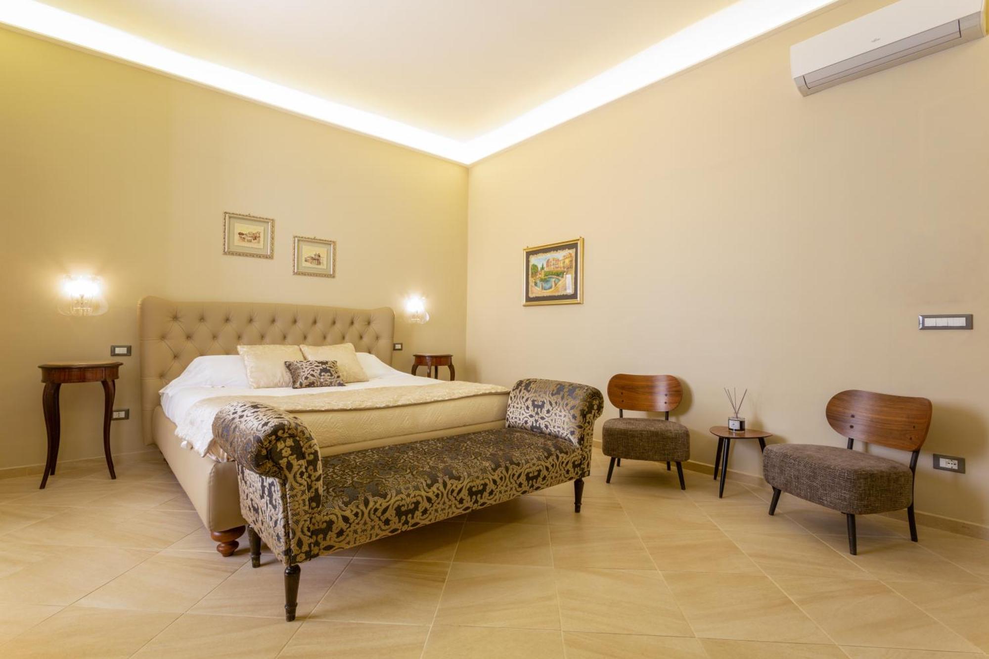 Maecò Ortigia B&B