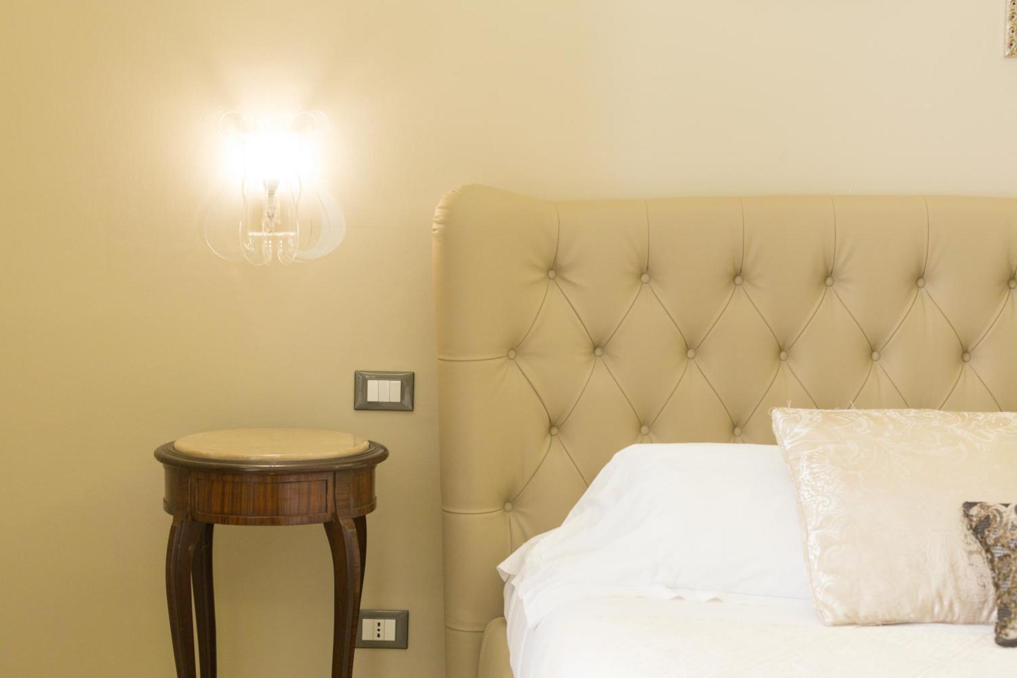 Maecò Ortigia B&B
