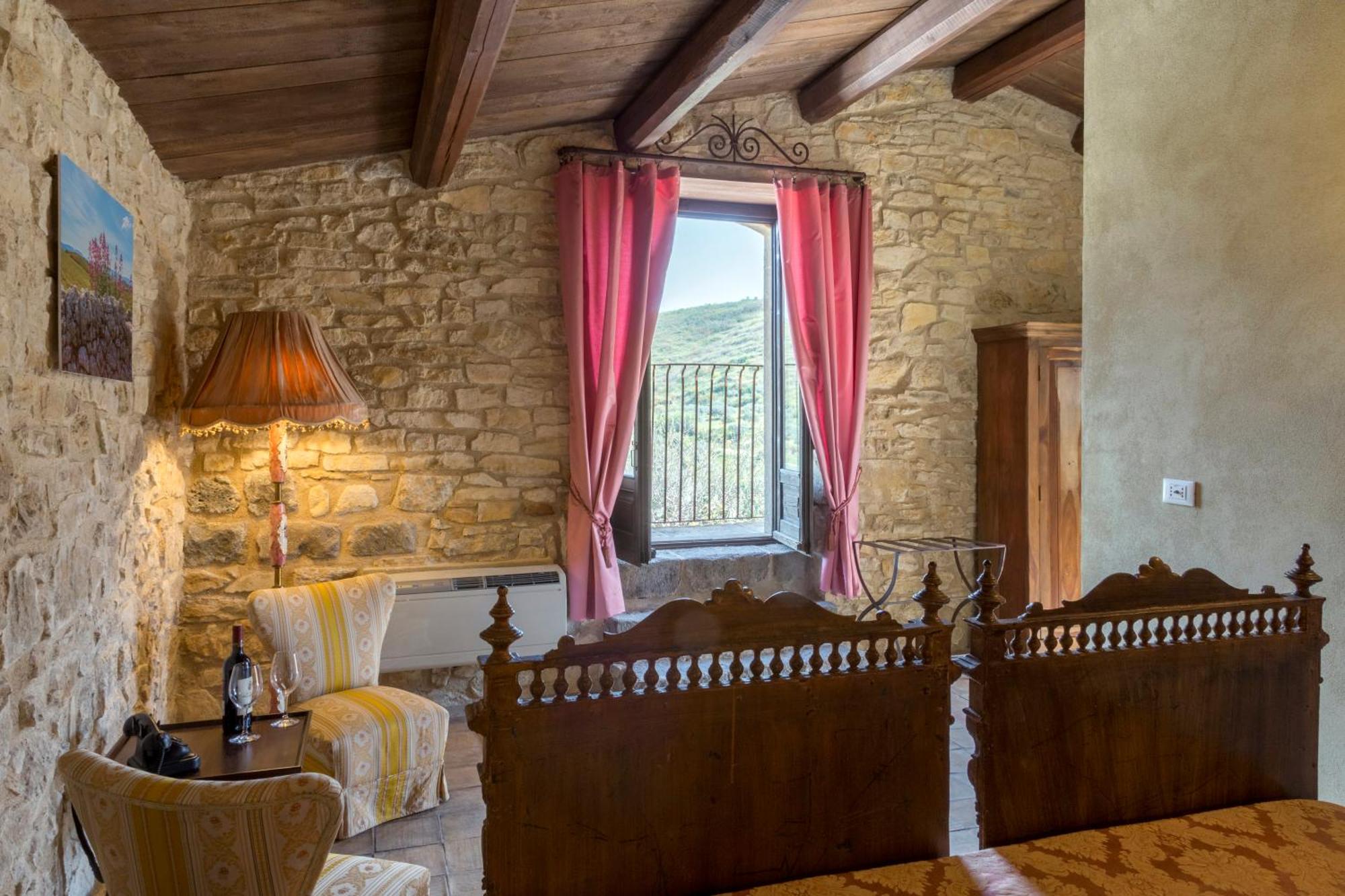 Masseria Fortificata Lo Zafferaneto