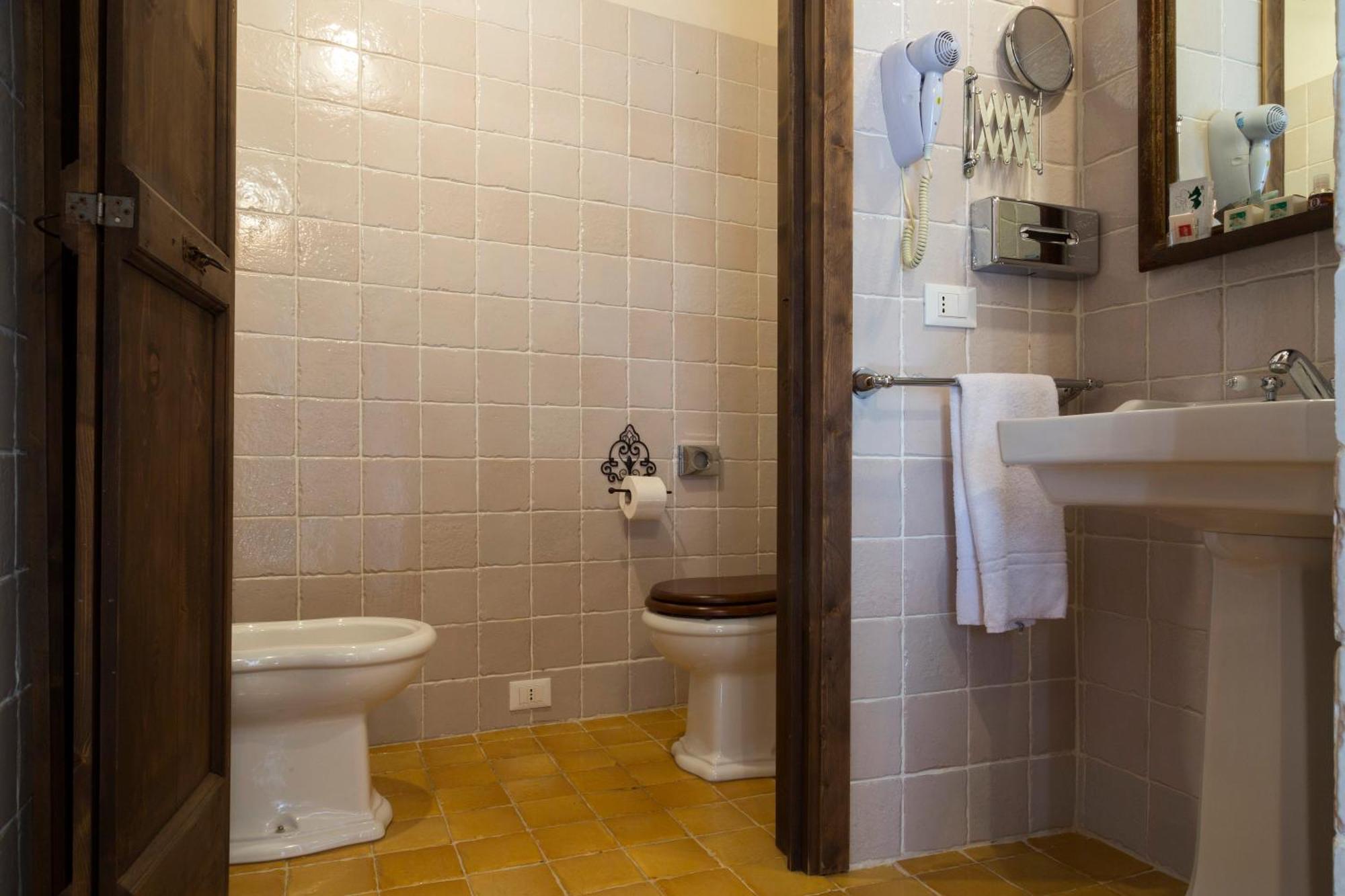 Masseria Fortificata Lo Zafferaneto