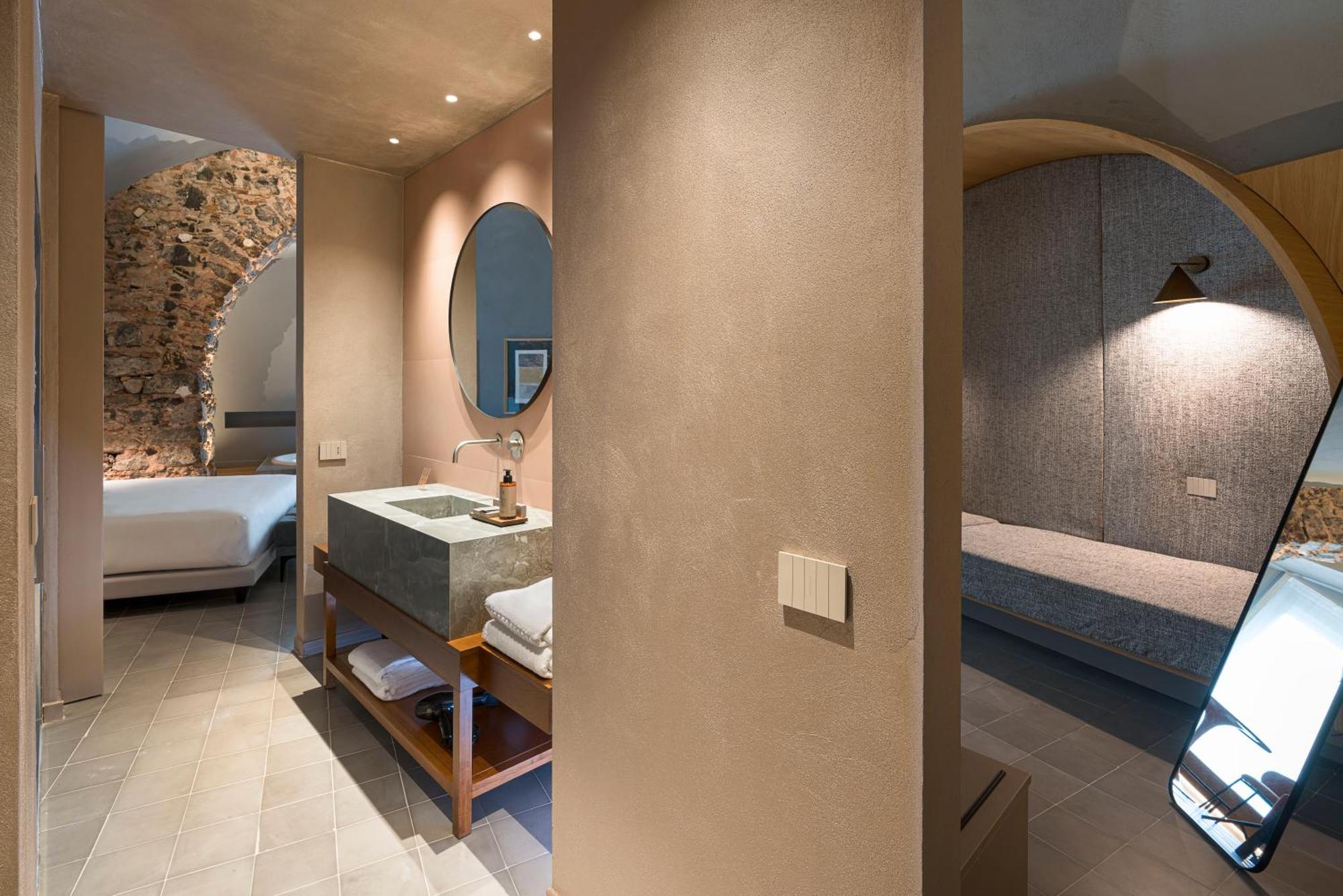BASTIÒ PRIVATE SUITES