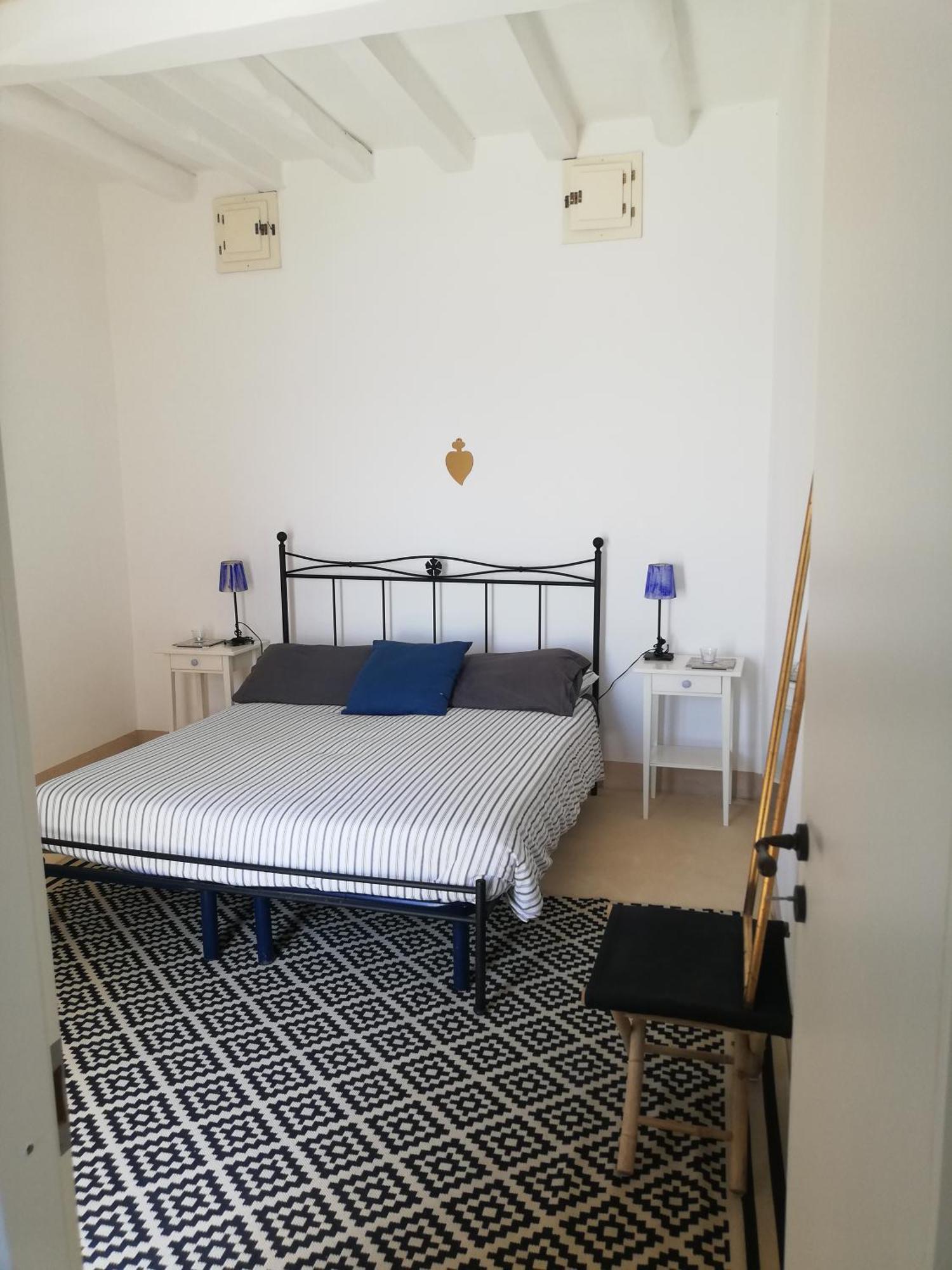 Alicudi Giardino dei Carrubi- al gradino 365