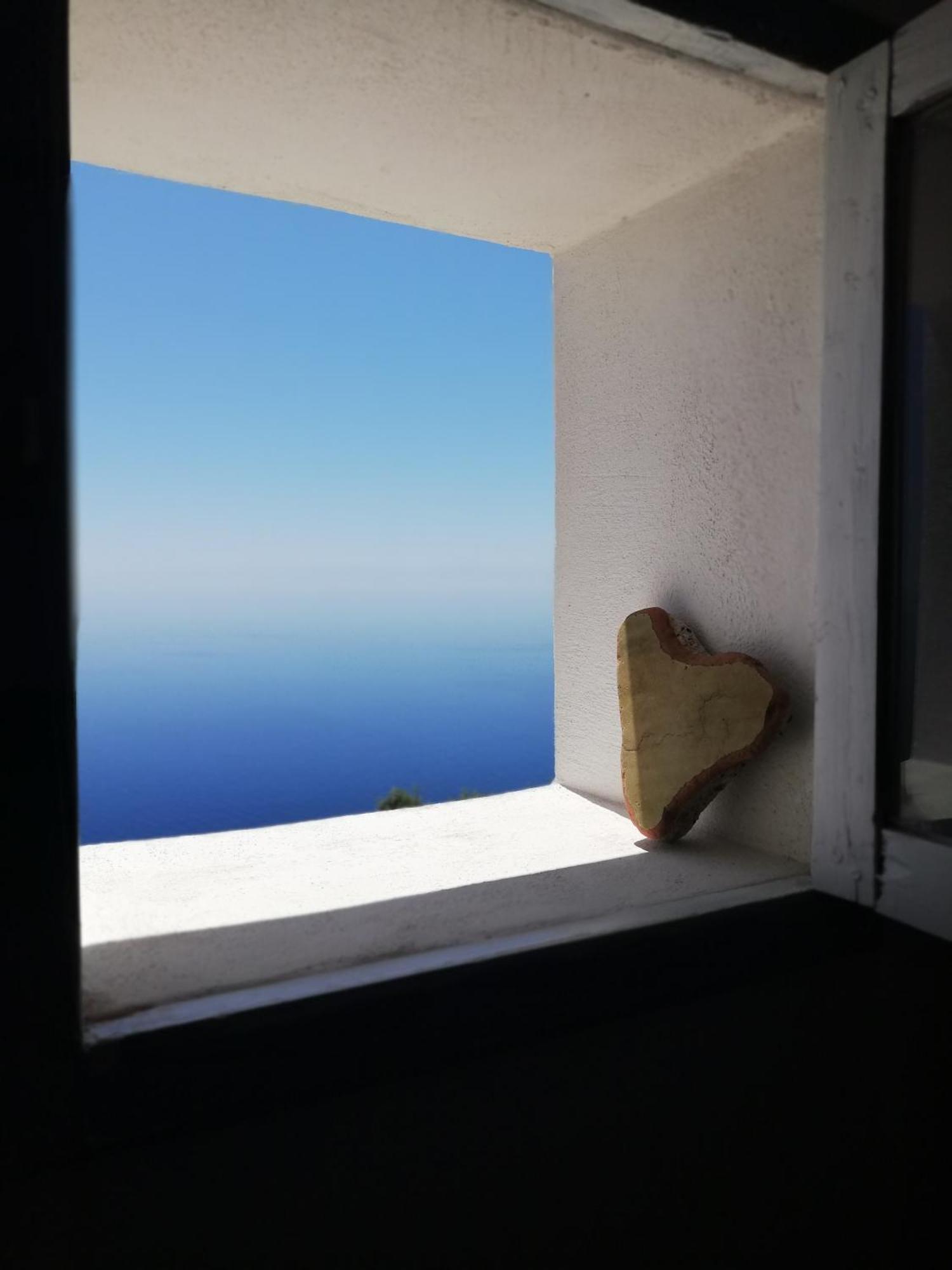 Alicudi Giardino dei Carrubi- al gradino 365