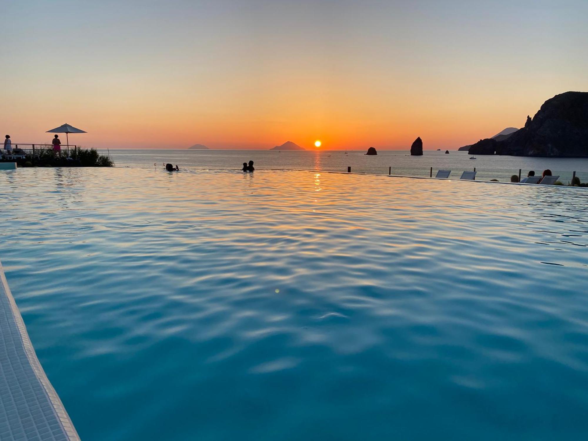 Therasia Resort Sea and SPA - The Leading Hotels of the World