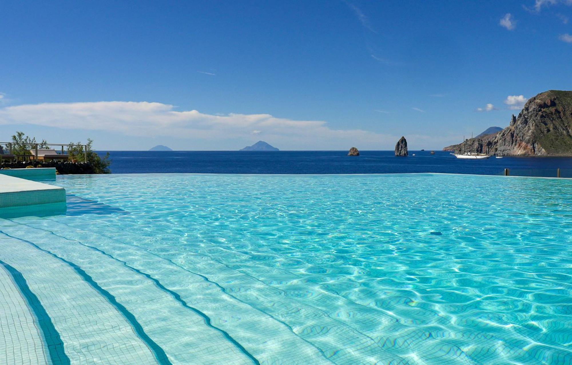 Therasia Resort Sea and SPA - The Leading Hotels of the World
