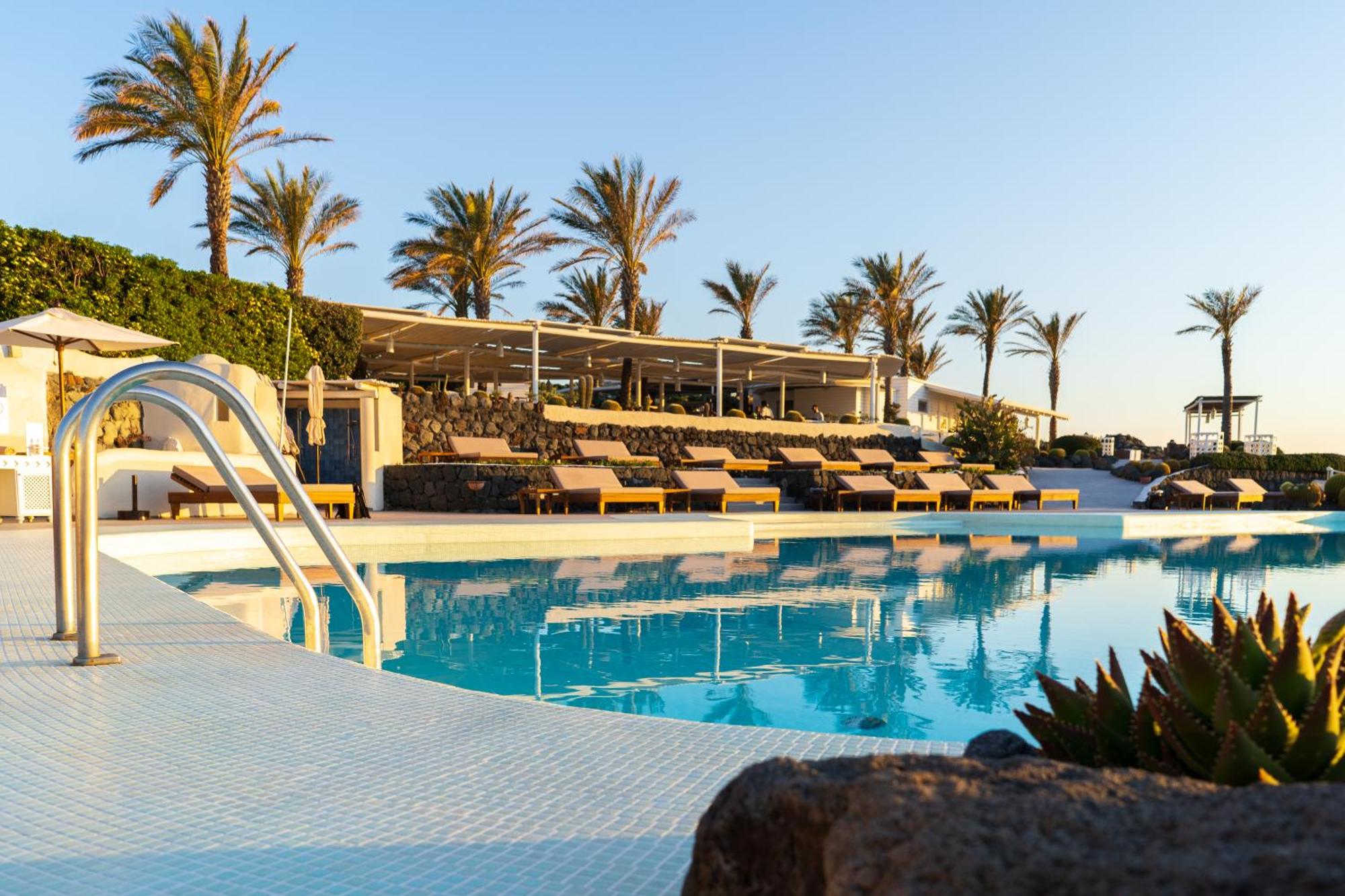 Therasia Resort Sea and SPA - The Leading Hotels of the World