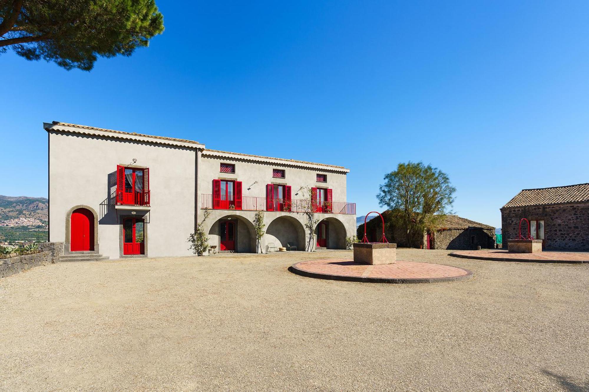 Etna Retreat