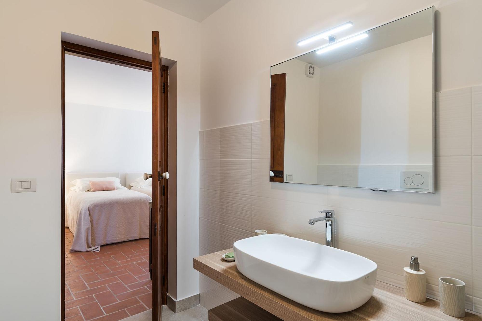 Etna Retreat