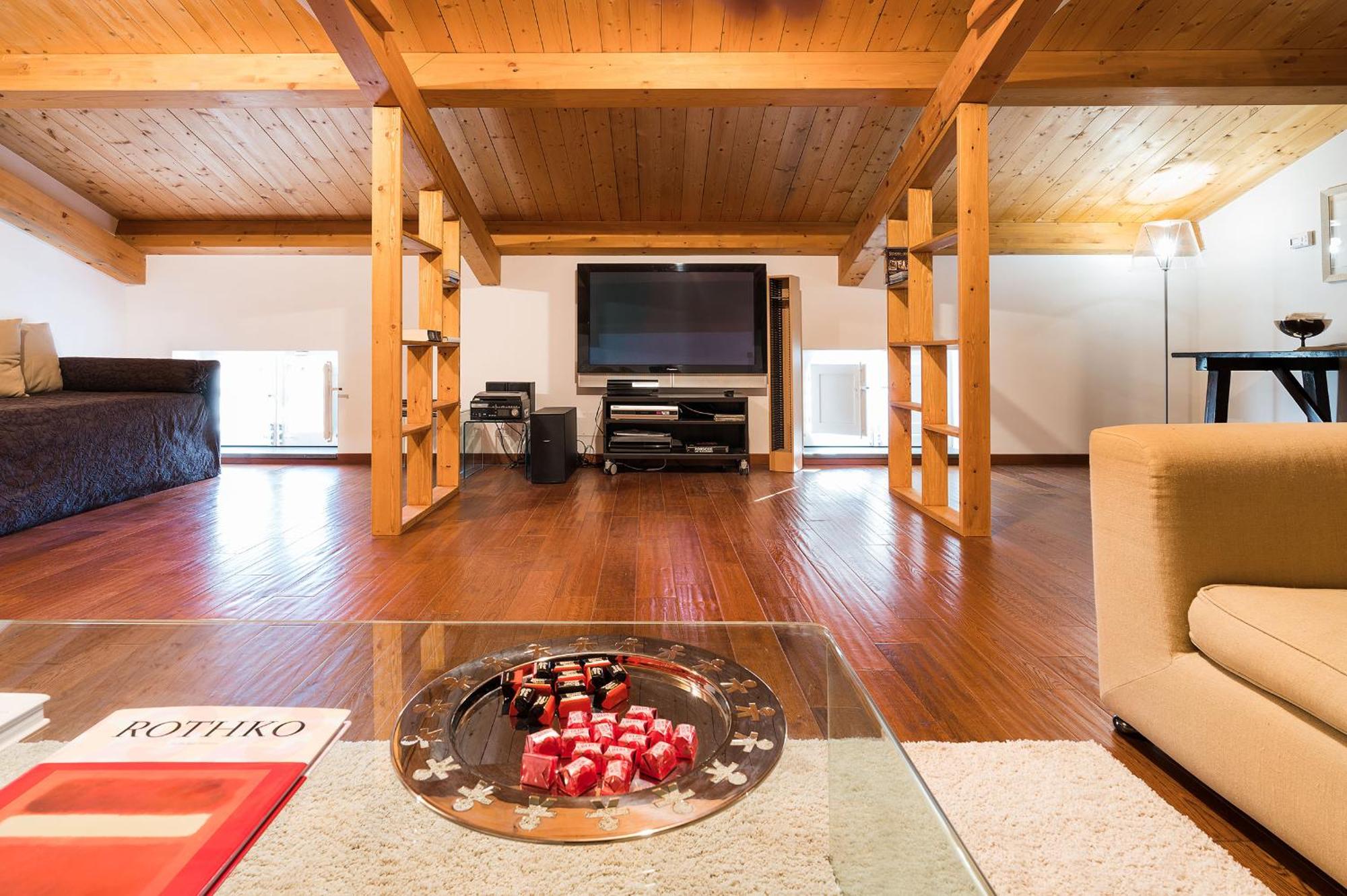 Etna Retreat