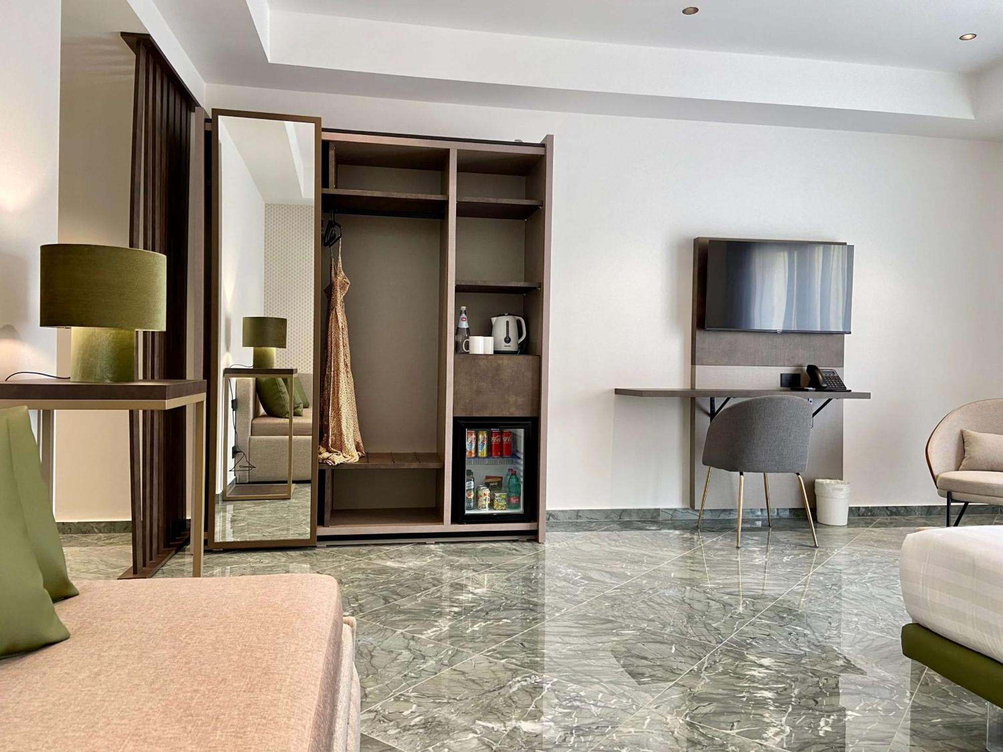 Salemare Rooms & Suites