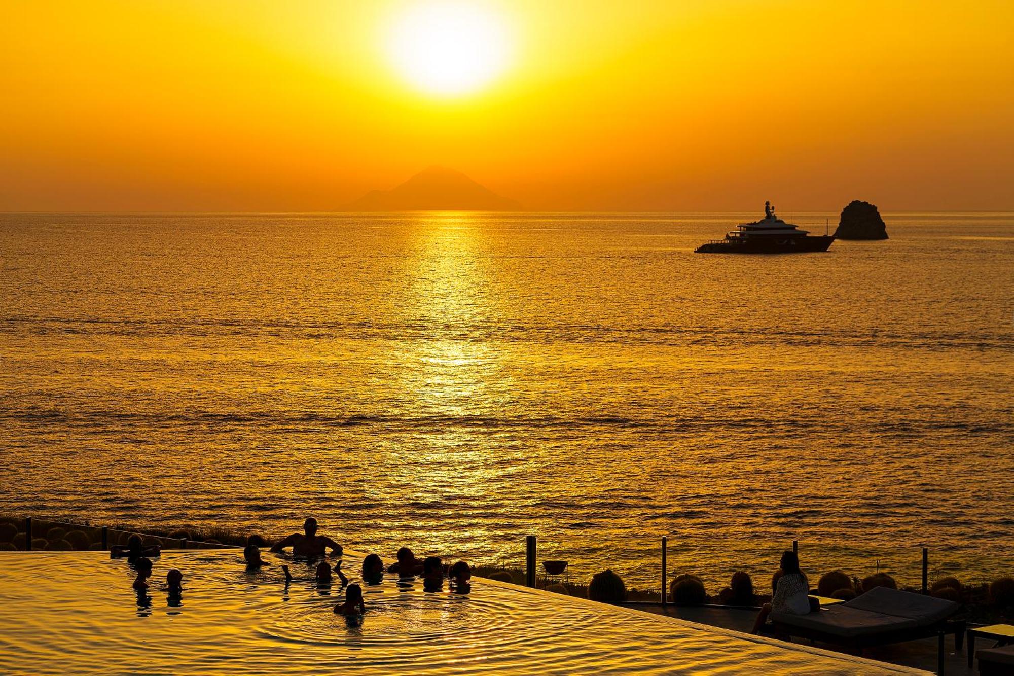 Therasia Resort Sea and SPA - The Leading Hotels of the World