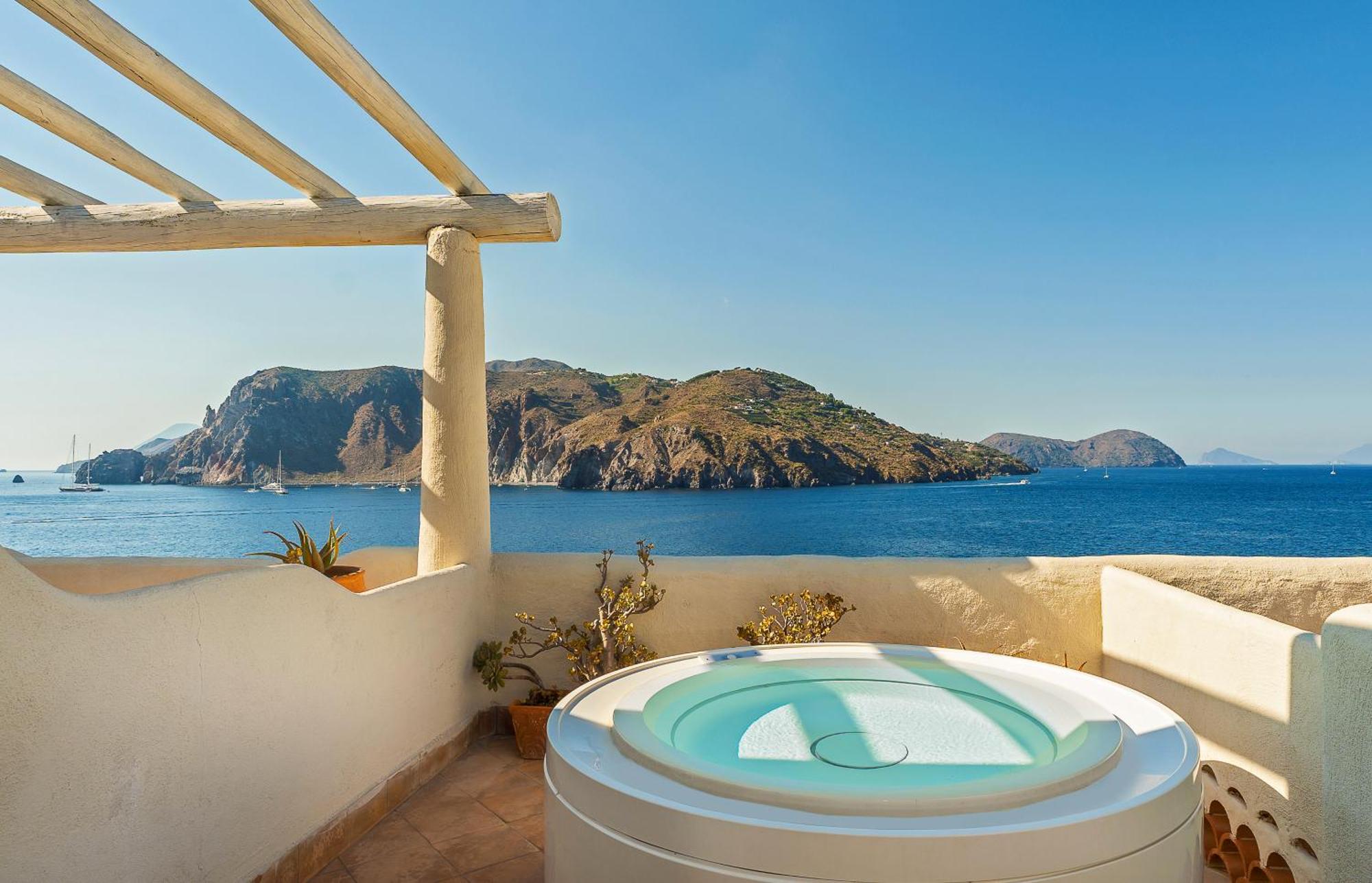 Therasia Resort Sea and SPA - The Leading Hotels of the World