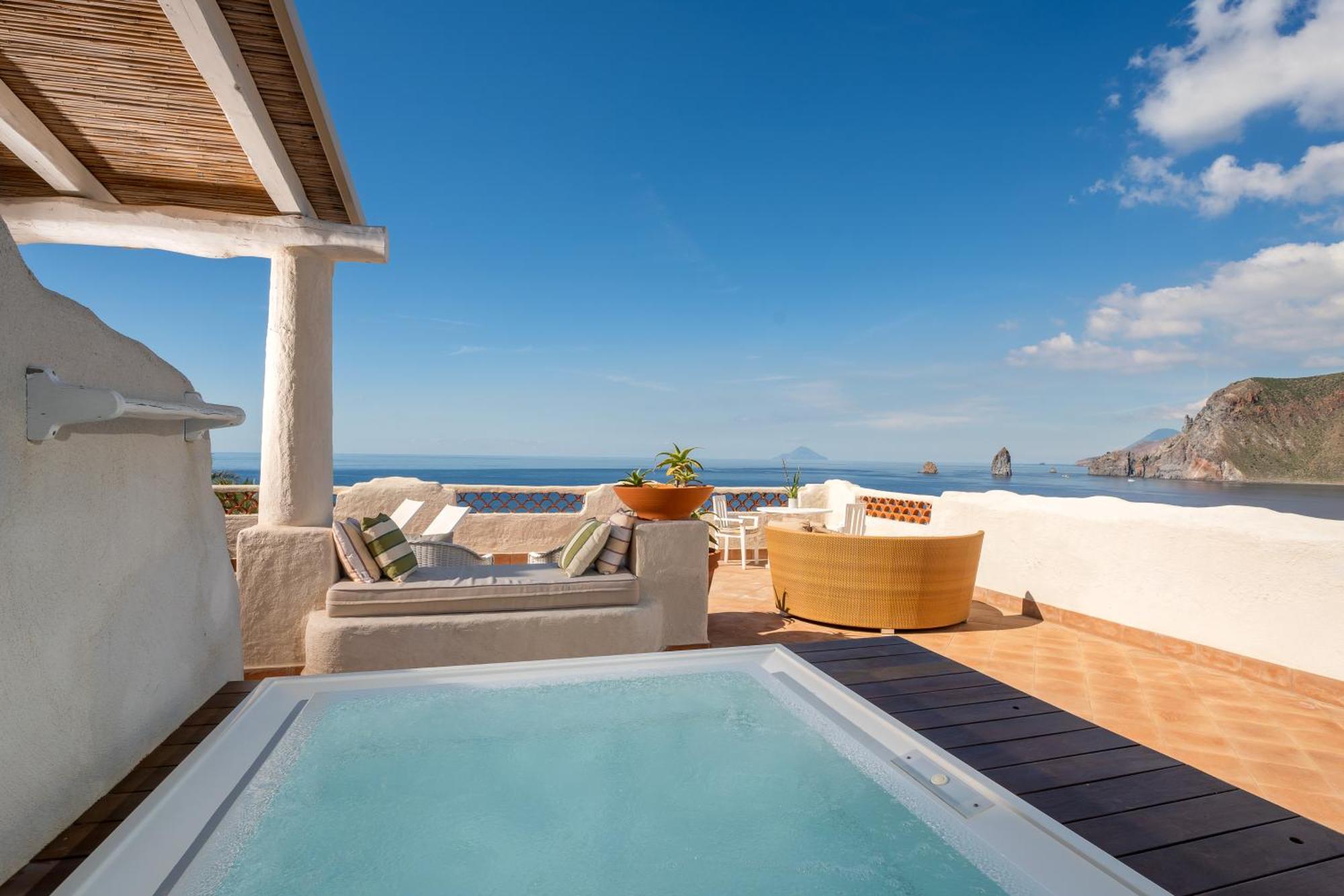 Therasia Resort Sea and SPA - The Leading Hotels of the World