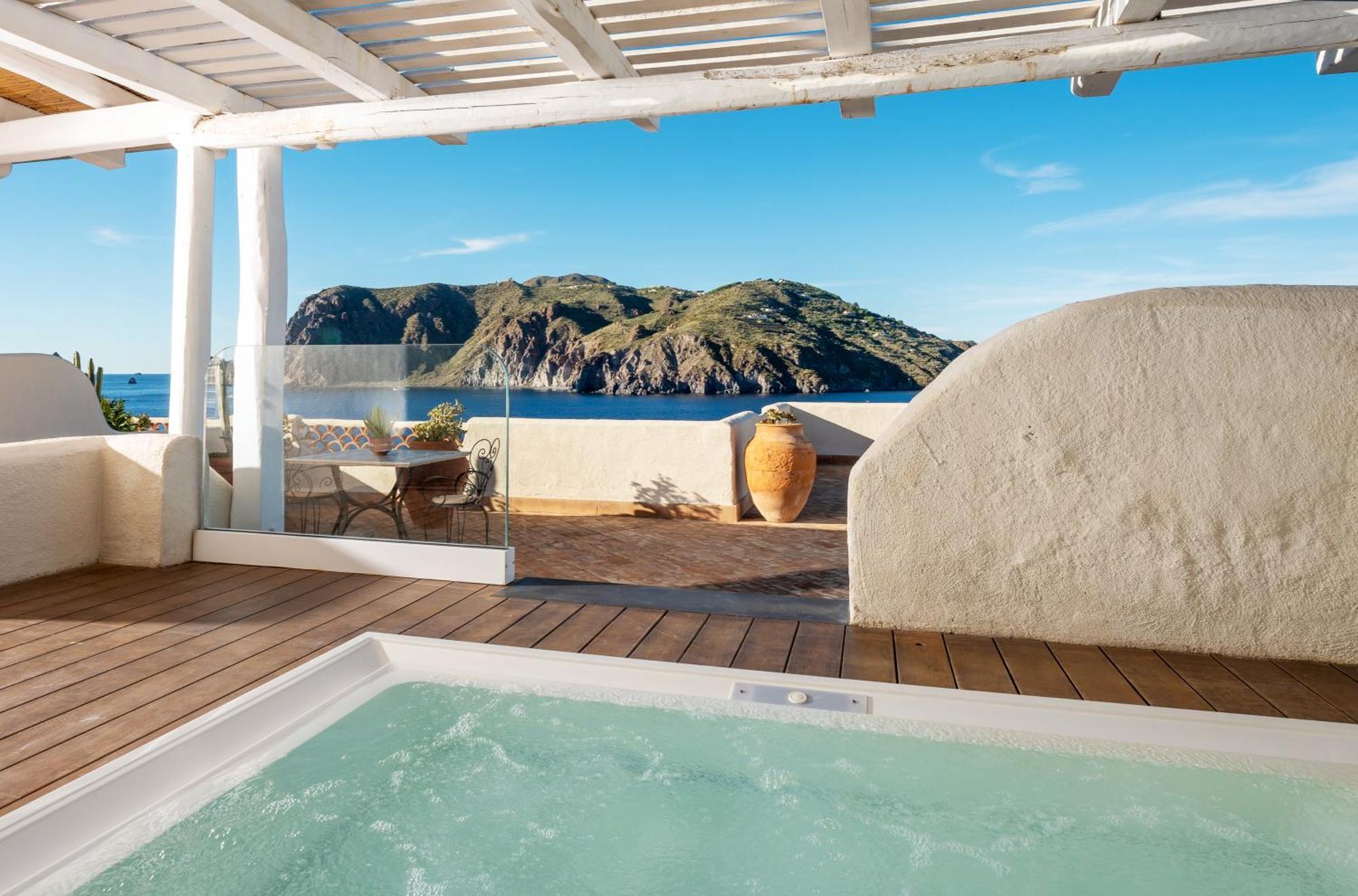Therasia Resort Sea and SPA - The Leading Hotels of the World
