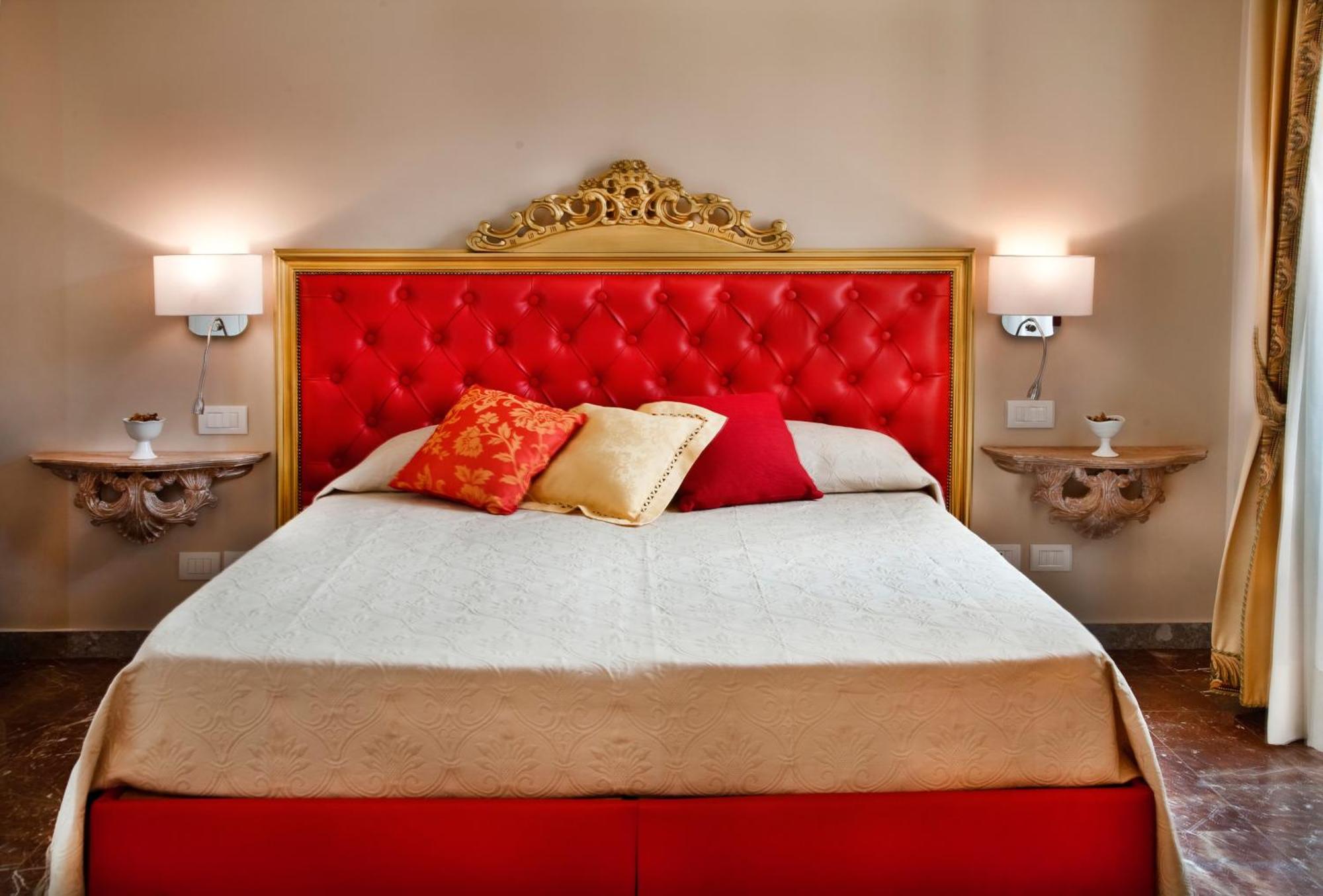 Porta Di Mezzo Luxury Suites & Rooms