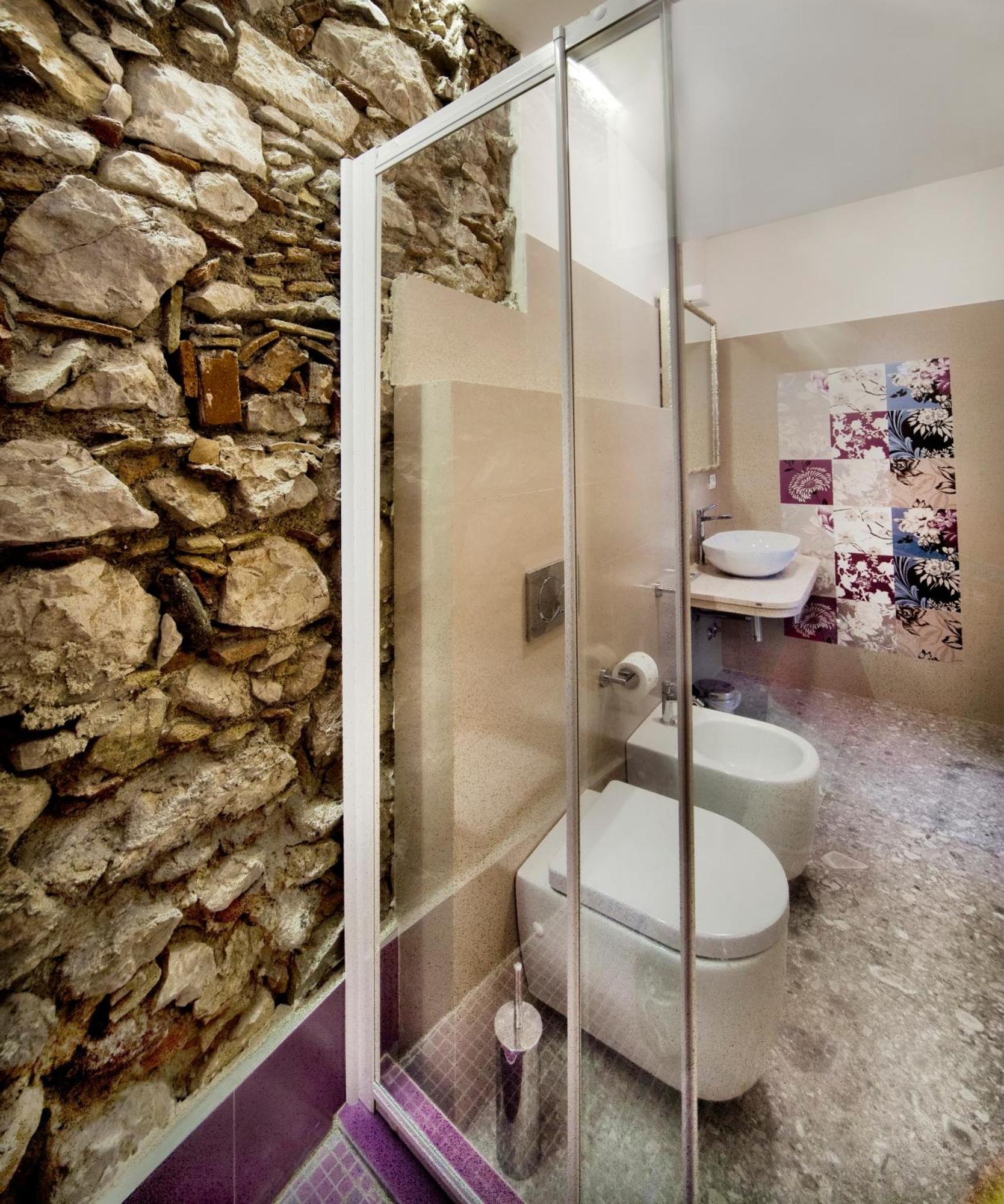 Porta Di Mezzo Luxury Suites & Rooms