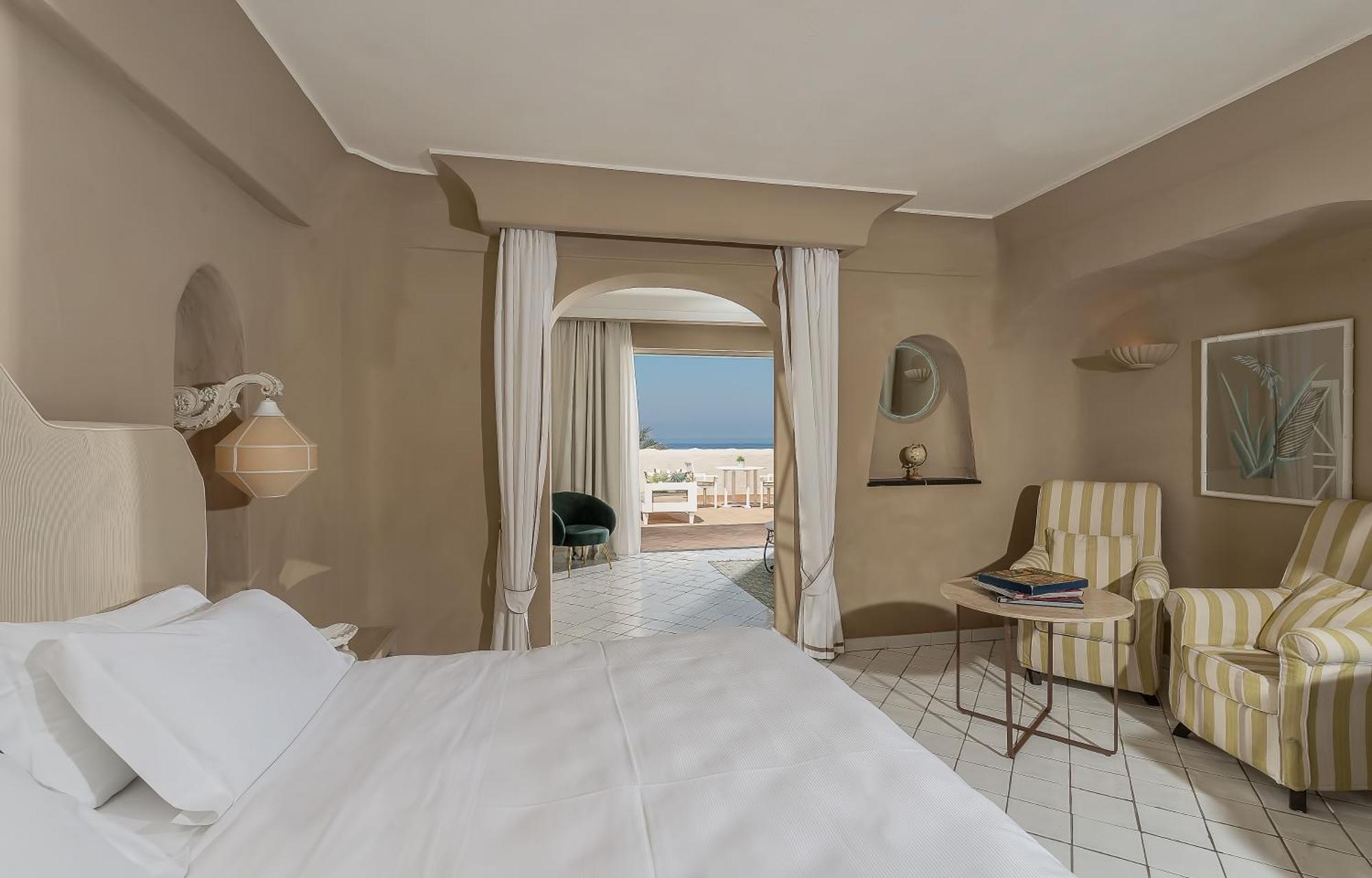 Therasia Resort Sea and SPA - The Leading Hotels of the World