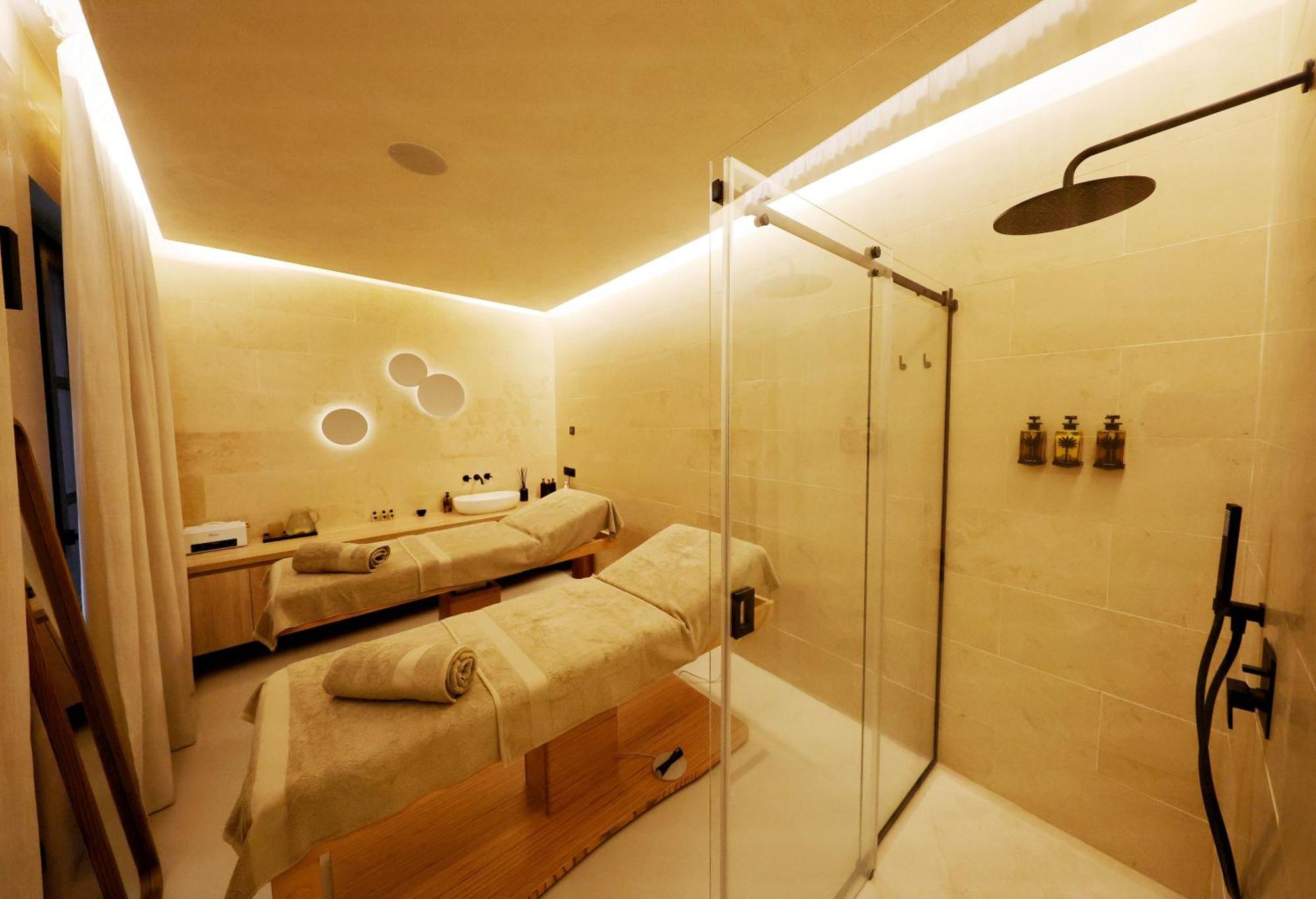 Casa Nostra Luxury Suites & Spa