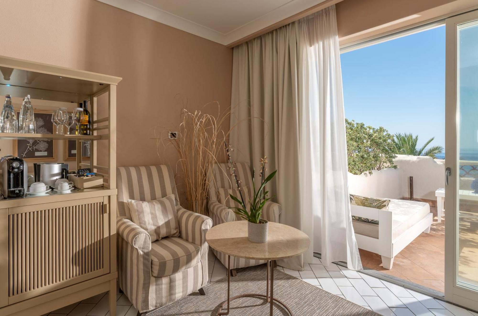 Therasia Resort Sea and SPA - The Leading Hotels of the World