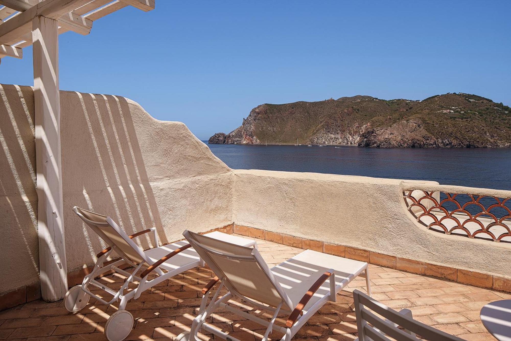 Therasia Resort Sea and SPA - The Leading Hotels of the World